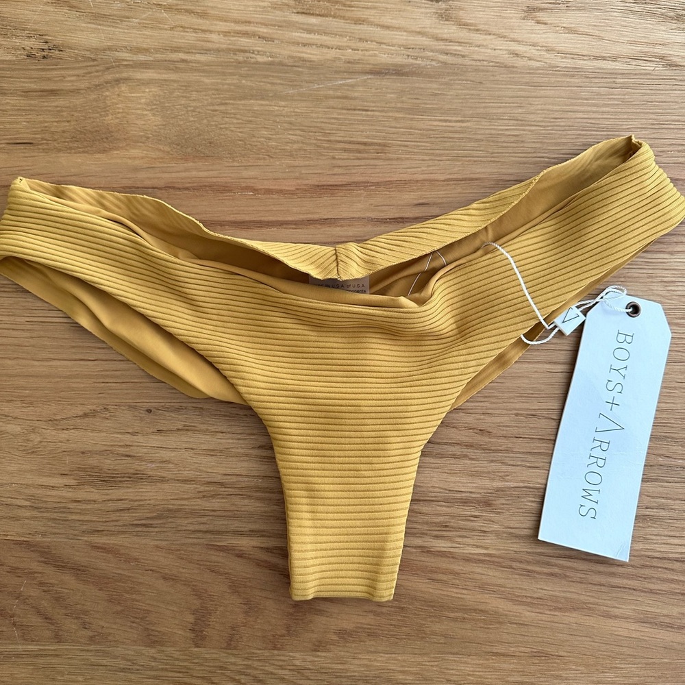 NWT Ribbed Kiki